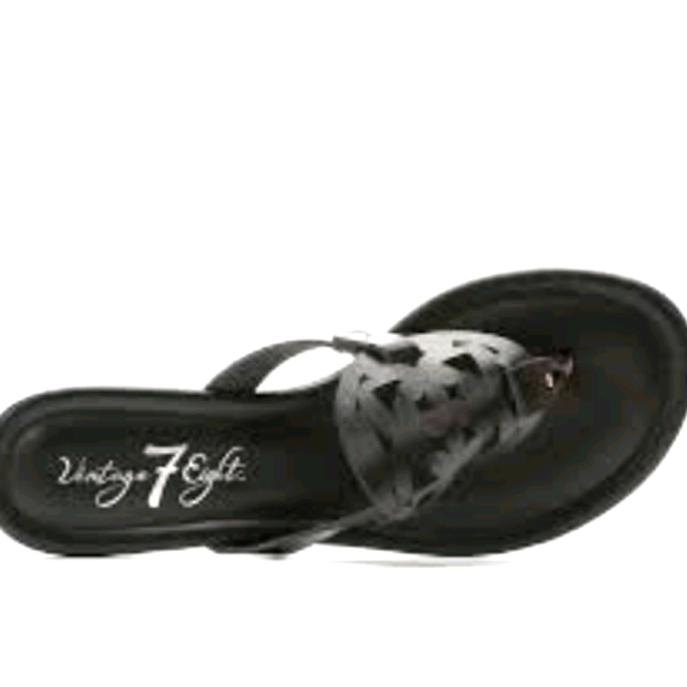 Size 8 VINTAGE 7 EIGHT FLIP-FLOPS